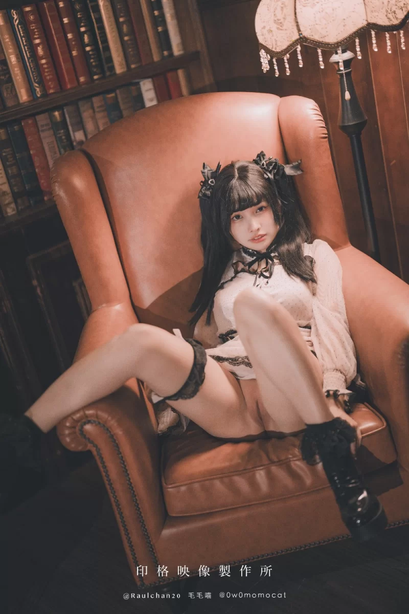 Cosplay 慕慕Momo: 玩偶女孩【46P+722MB】