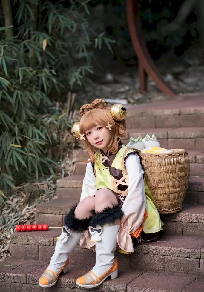 国产coser 花铃写真合集【npv+31.6g】