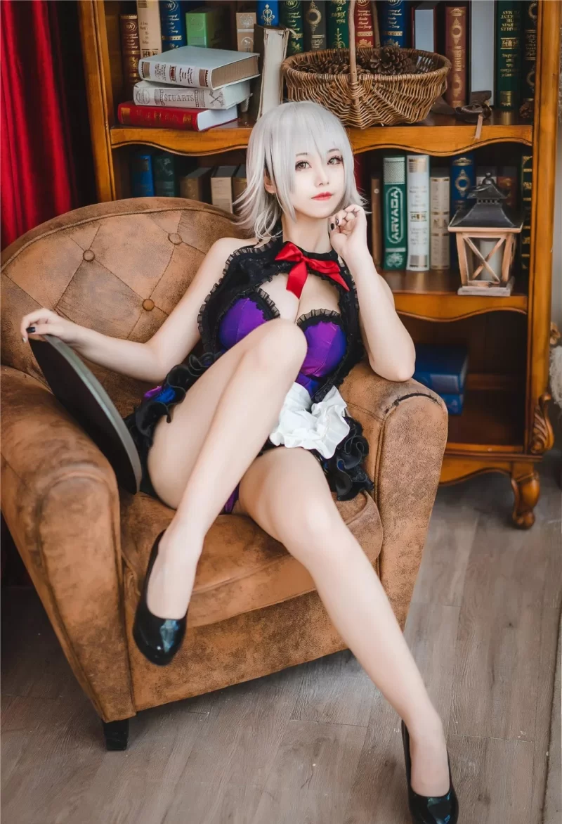 国产coser 蜜汁猫裘写真合集【npv+65g】