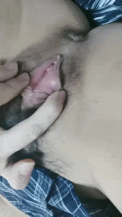高颜值 19极品尤物学生妹，黑框眼镜非常清纯，吸吮手指骚起来，【2+991MB】