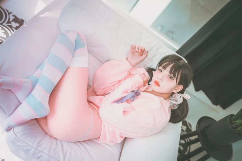 日韩coser DJAWA Photo Jeong Jenny (정제니) Lovely Pink [34P 164MB]【34P+164M】