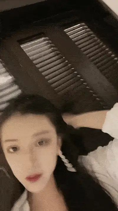 高颜值 车模美女小姐姐下海！舔屌插嘴口活超棒！掰开骚穴好多【1+1886MB】