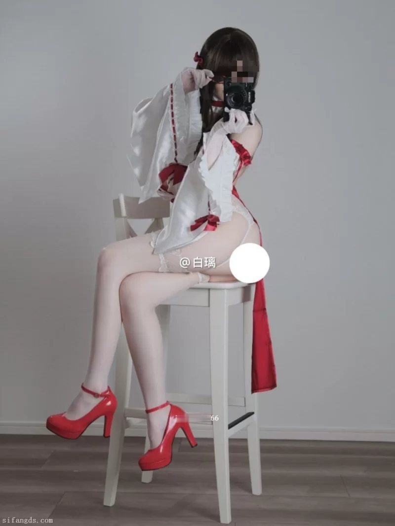 福利姬 抖音222万粉丝美女 白璃 白璃怕疼 白璃很白【3v+400m】