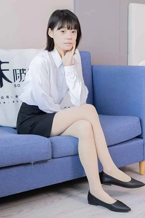 美腿/足控 袜啵啵-糯米-OL制服、薄黑丝、厚肉丝【150p1v+1.6G】