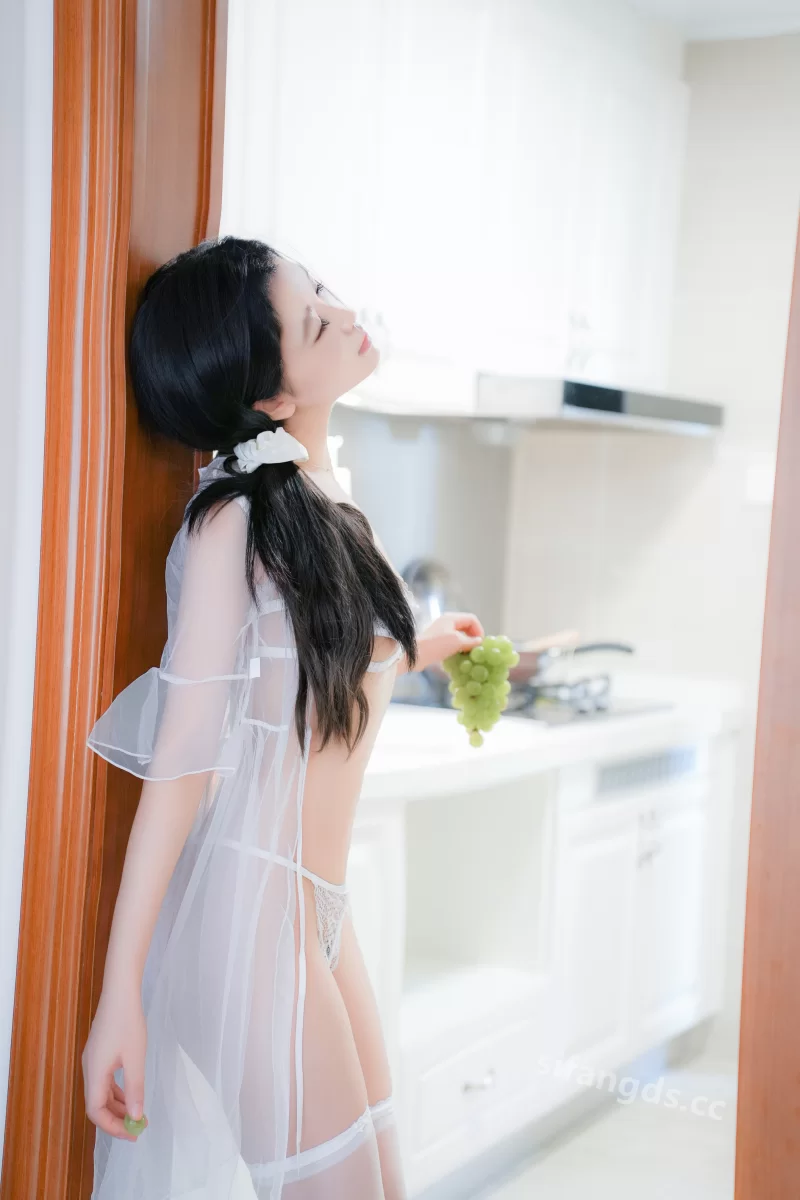 秀人网 于诺诺 新人高颜值清楚美女 大尺度漏点作品！【93p3v+1.85G】