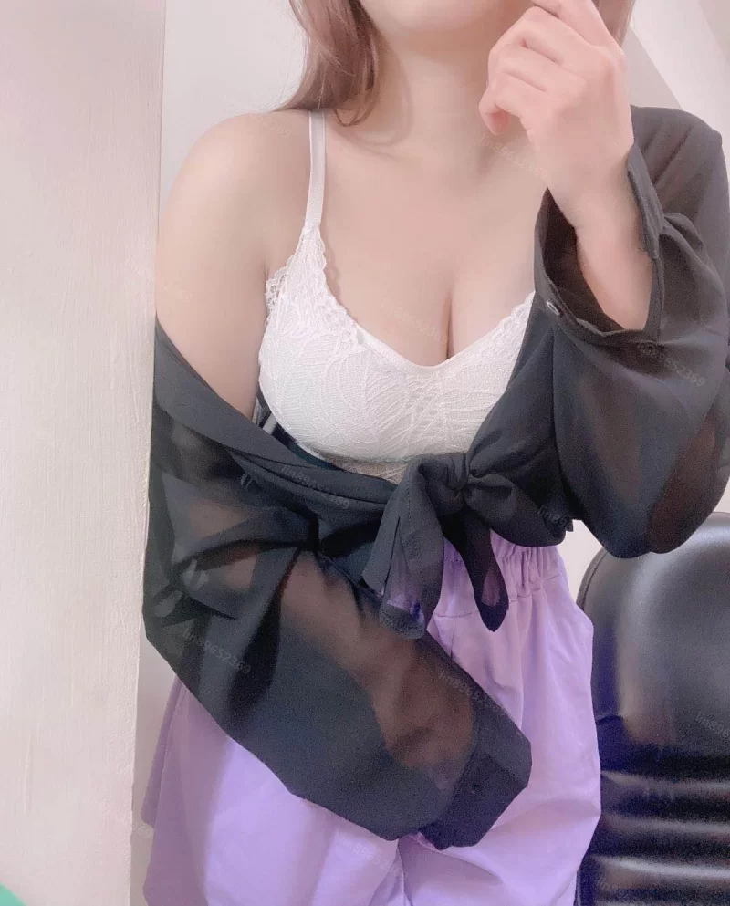 福利姬 爆乳美容师 超漂亮的粉色!【41P+1V+544MB】