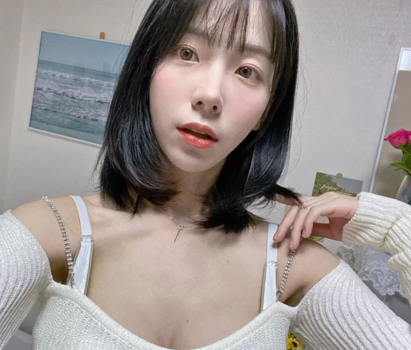 福利姬 李素英leeesovely生活照与福利 高清压缩版 小硬盘的福音【p870v221+13.9G】