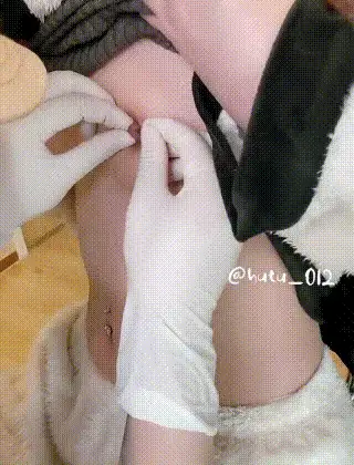 自拍 露脸堪比明星颜值女神『鱼鱼』打开房间门楼道紫薇【8v+190m】