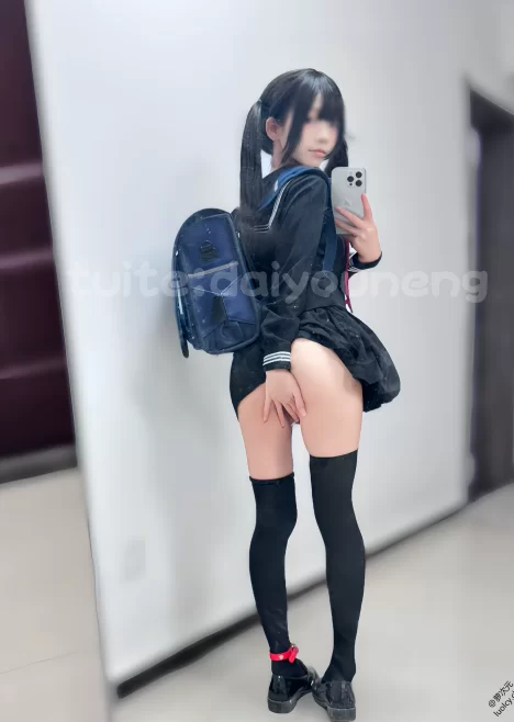 自拍 幼嫩@daiyouneng – 新作 [512门槛] 18分钟 双马尾白虎萝莉【262v+885m】