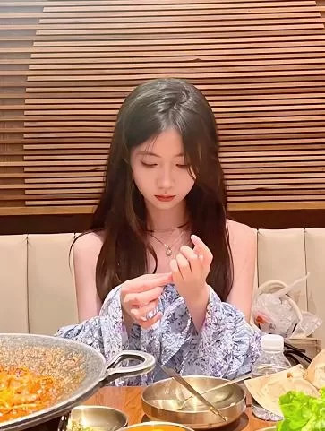 美女御姐 某某门事件]第429弹 浙江农林大学校花 吴梦鑫 被大佬攻【2+985MB】