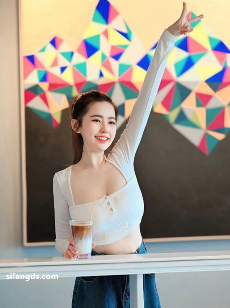 美女御姐 抖音泄密极品模特福利姬美女 夏筠婷 陪金主港澳游口交啪啪【4v+210m】