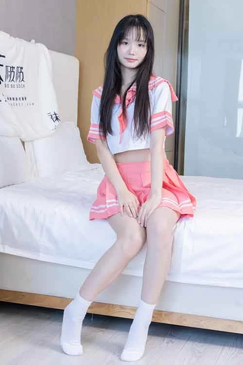 美腿/足控 袜啵啵-甜甜圈-性感超短裙、白棉袜美腿[159P-1V/1.8G百度网盘]【159p1v+1.8G】