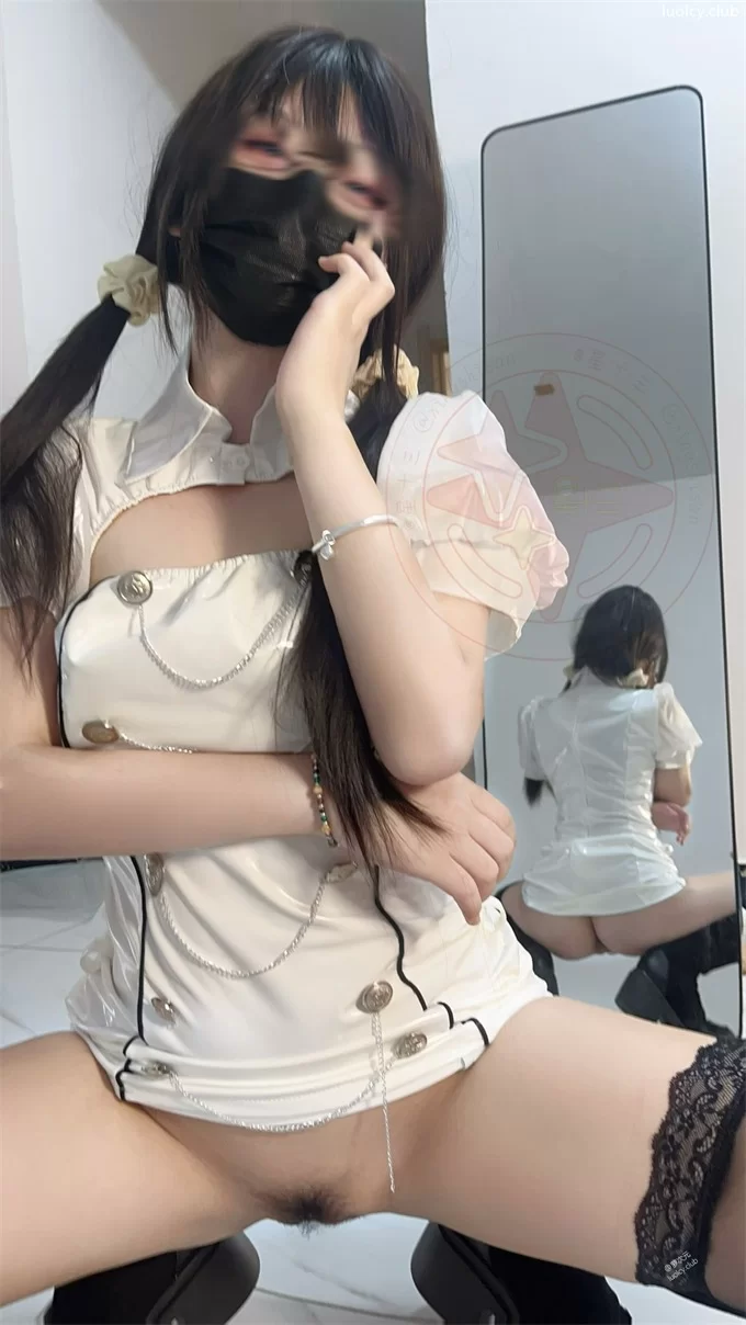 福利姬 星十三 – [推荐] [门槛福利] 53分钟 3套 极品萝莉 顶级福利姬【35P3V+1.15G】