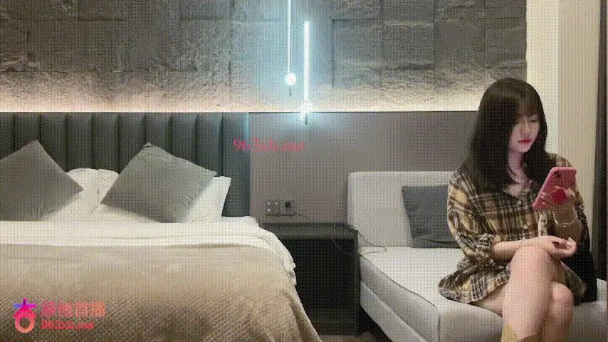 自拍 约炮高冷皮肤超级白嫩的小姐姐，刚下海做兼职，翘臀不【1v+601M】