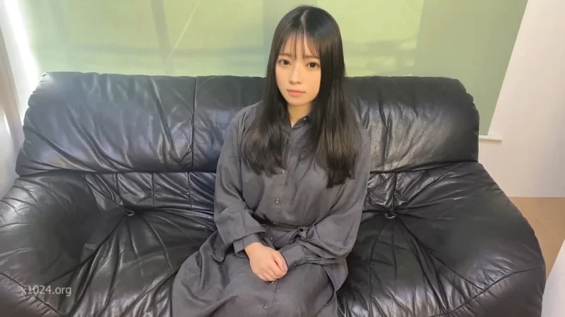 女大学生 明星气质，超高颜值19岁女大生，课余时间援交，被饥渴【2v+2.02g】