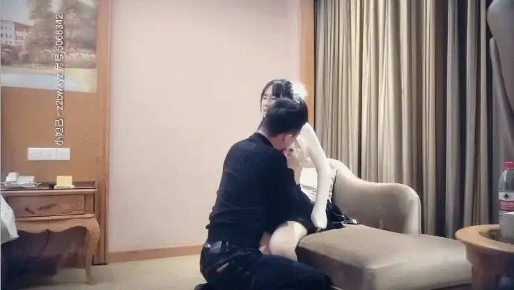 合法萝莉 极品可爱卡哇伊的洛丽塔萝莉，光看这打扮就能硬，叫床【1v+1.21g】