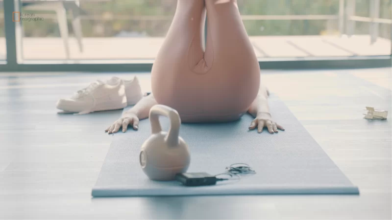 日韩AV 4k 肤白大奶做瑜伽 尖椒乳跳绳 剪破裤子露出逼 高清4K多视角【3V,43P+7.43G】
