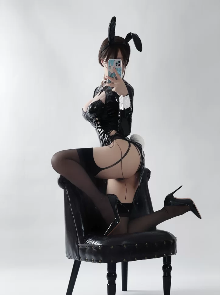 国产coser 幼愛youmeko –  全套22期[7.2G-2025.5]【760P++7.2G】