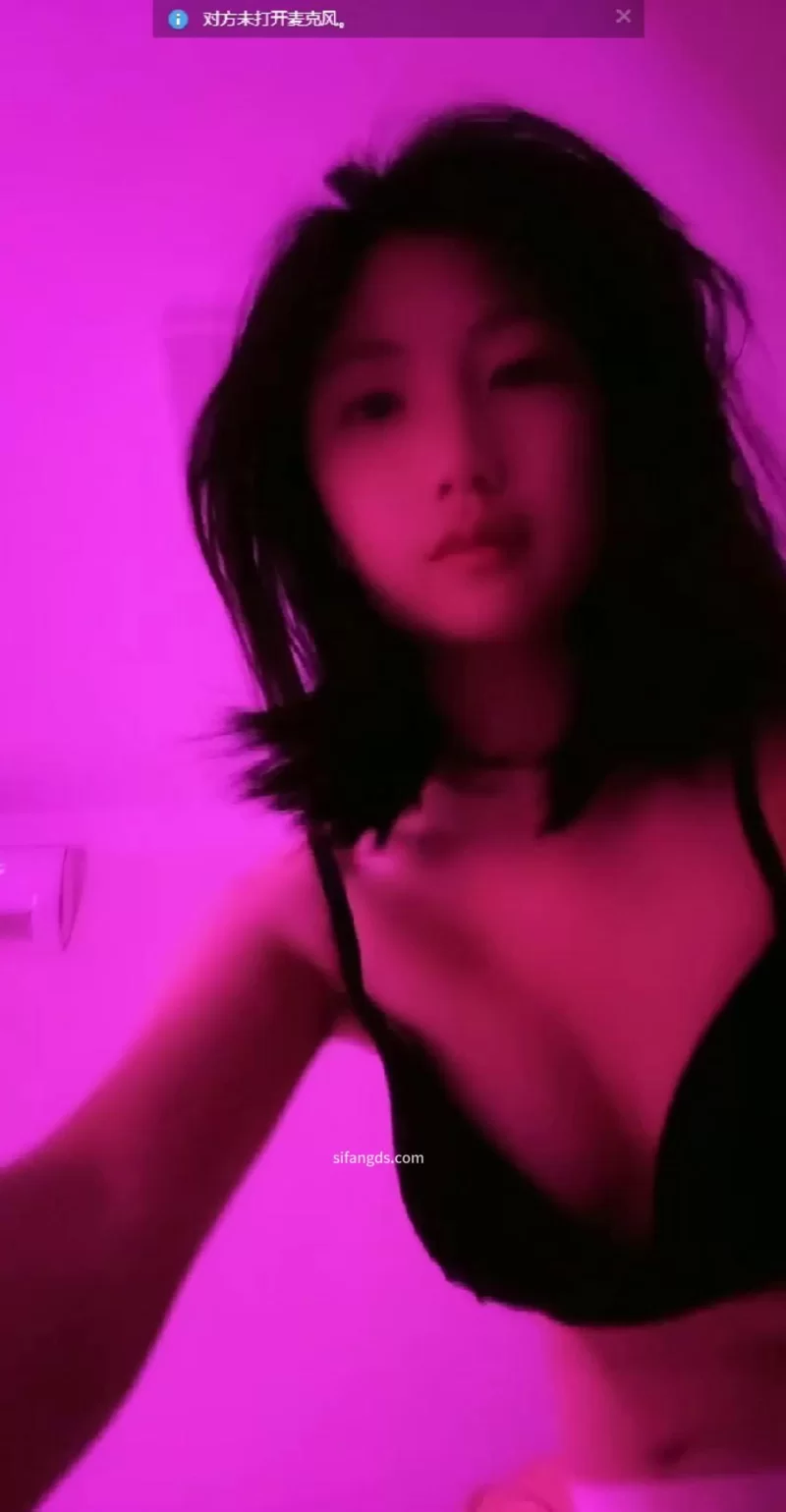 美女御姐 高端1v1 非常好看的良家粉嫩大学生[夭夭]大尺度一对一【1V+641MB】