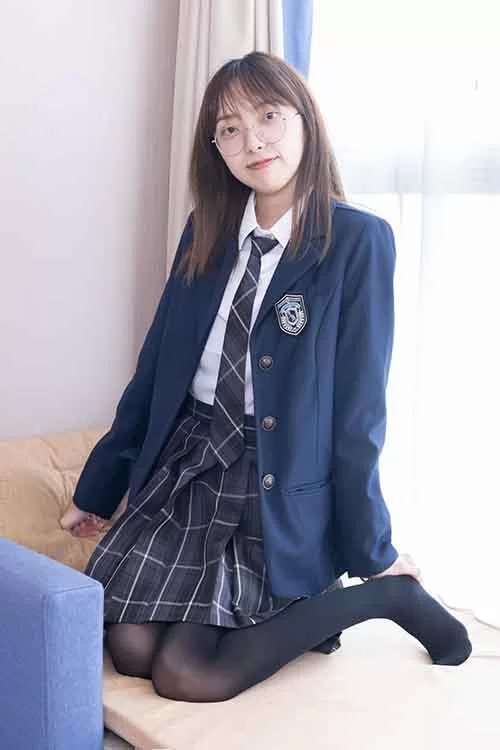美腿/足控 袜啵啵-稚予-JK制服超短裙厚黑丝美腿【184p1v+1.7G】