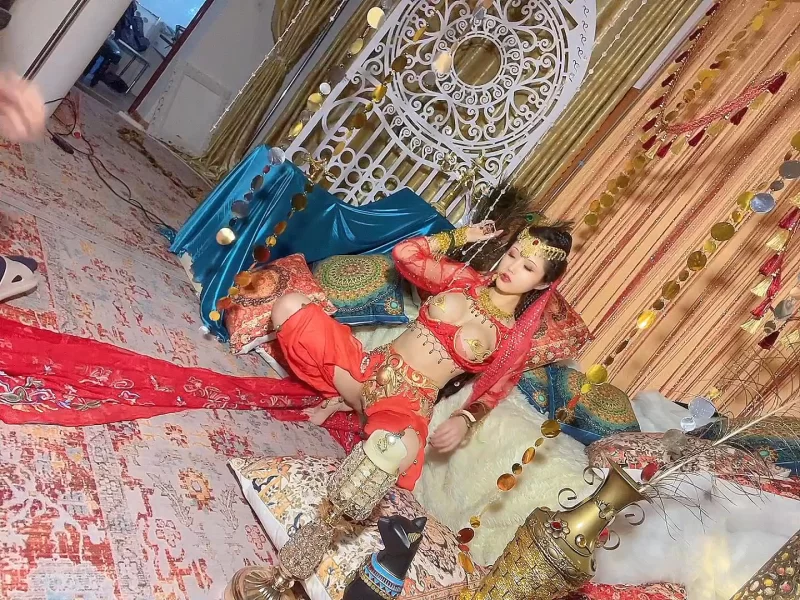 美女御姐 顶级露脸反差女神！推特爆火，极品福利姬[钛合金]大【2v+1.13g】