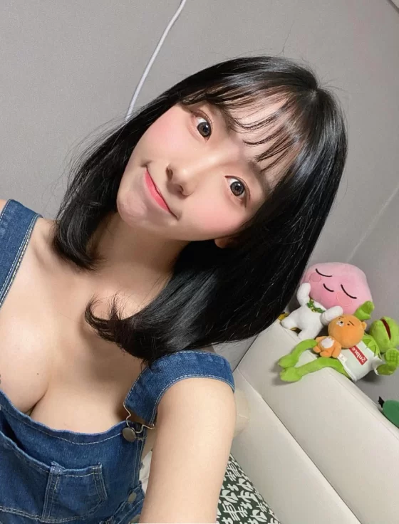 福利姬 李素英leeesovely生活照与福利 高清压缩版 小硬盘的福音【p870v221+13.9G】