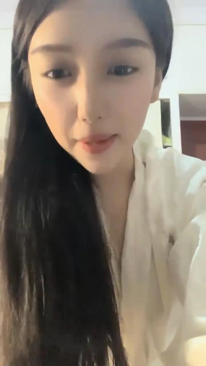 美女御姐 颜值爆表~[偷走一头猪]这么美也下海了 可惜了，从头到【2v+488m】