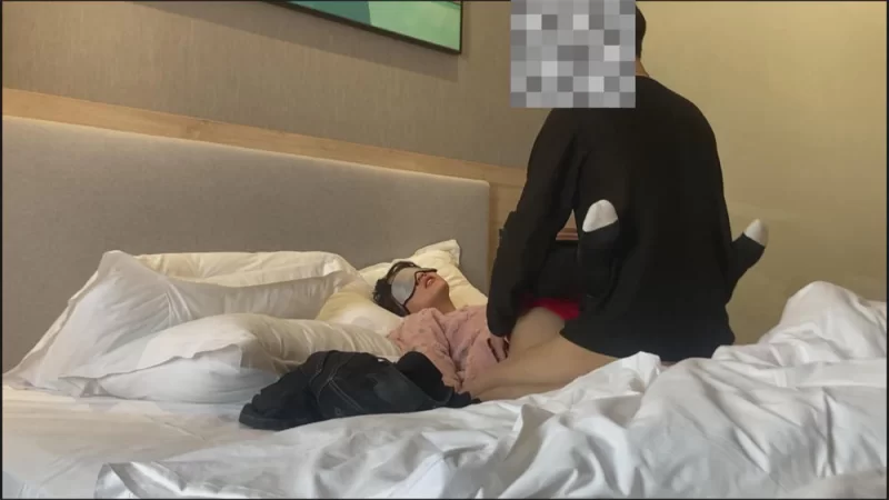 熟女少妇 约炮熟女护士平时很忙难得约出来放纵一次床上放得很开【1V+871M】