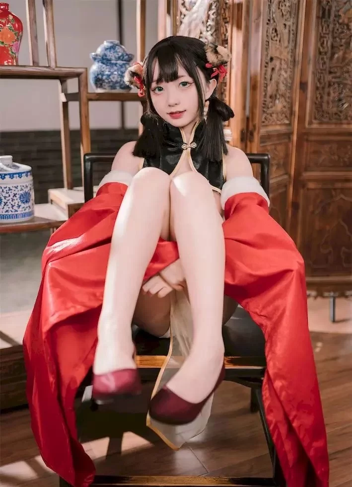 国产coser 花铃写真合集【npv+31.6g】
