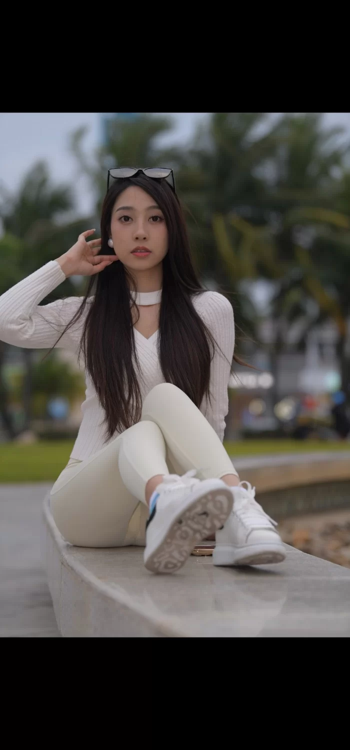 其他 一始街拍作品 - 白色瑜伽裤美女【607p+646MB】