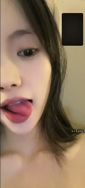 自拍 颜值女神纯欲少女绝美身材美乳长腿，重金裸聊调教指挥【1+240M】