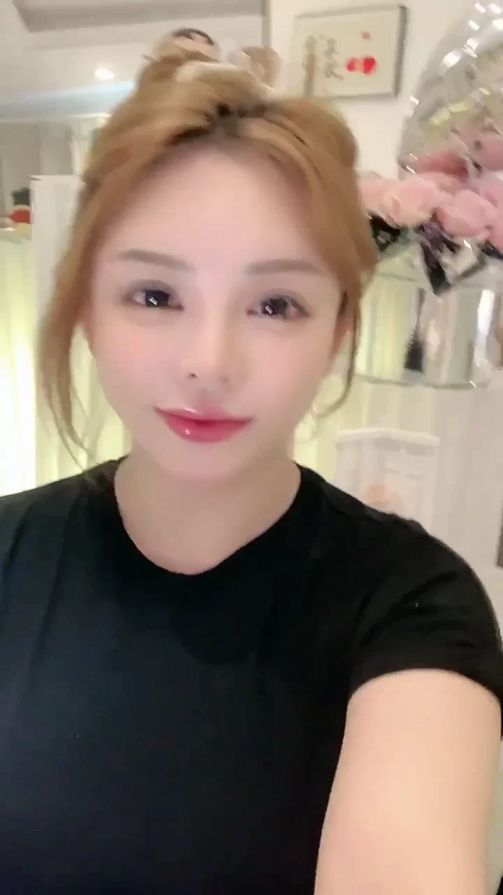 自拍 ❤️血荐四川巨乳女神 最强一期[炸土豆]经后水足 激烈狂喷【4V+4.1G】