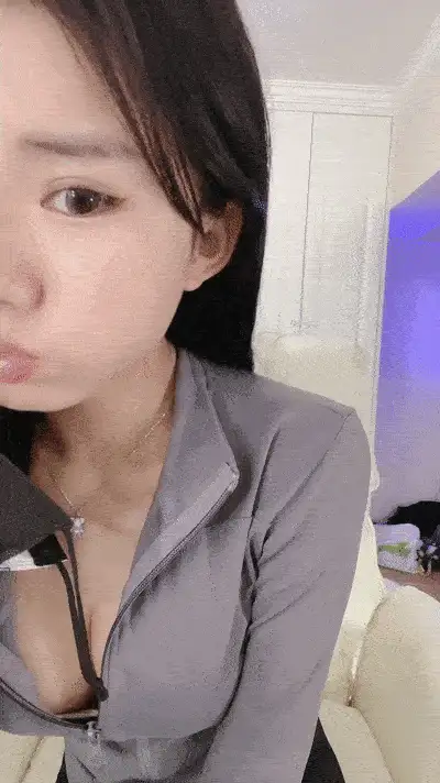 高颜值 极品尤物新人女神！紧身裤超棒身材！脱衣舞诱惑，扭腰【1+1656MB】