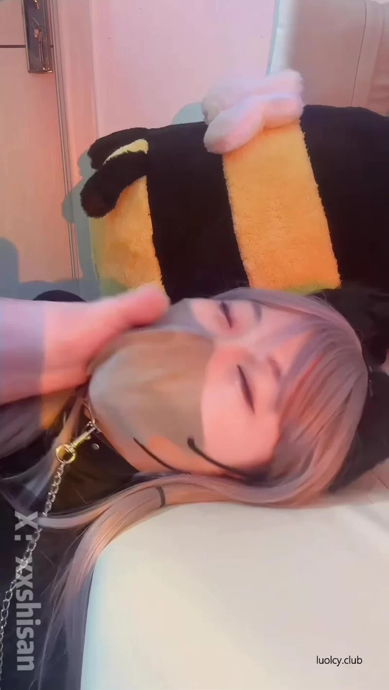 合法萝莉 粉穴萝莉COSER星星欲求不满猫女小剧情搜查官被调教，粉穴【2v+1.17g】