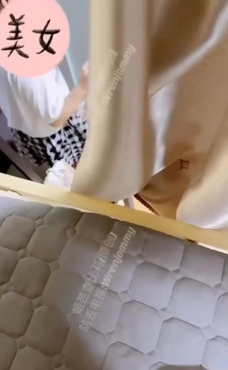 萝莉 ⭐优-全-帮搬✅极品骚鸡-姬芭查比莉-付费长片 舍友眼皮底【2V+70MB】
