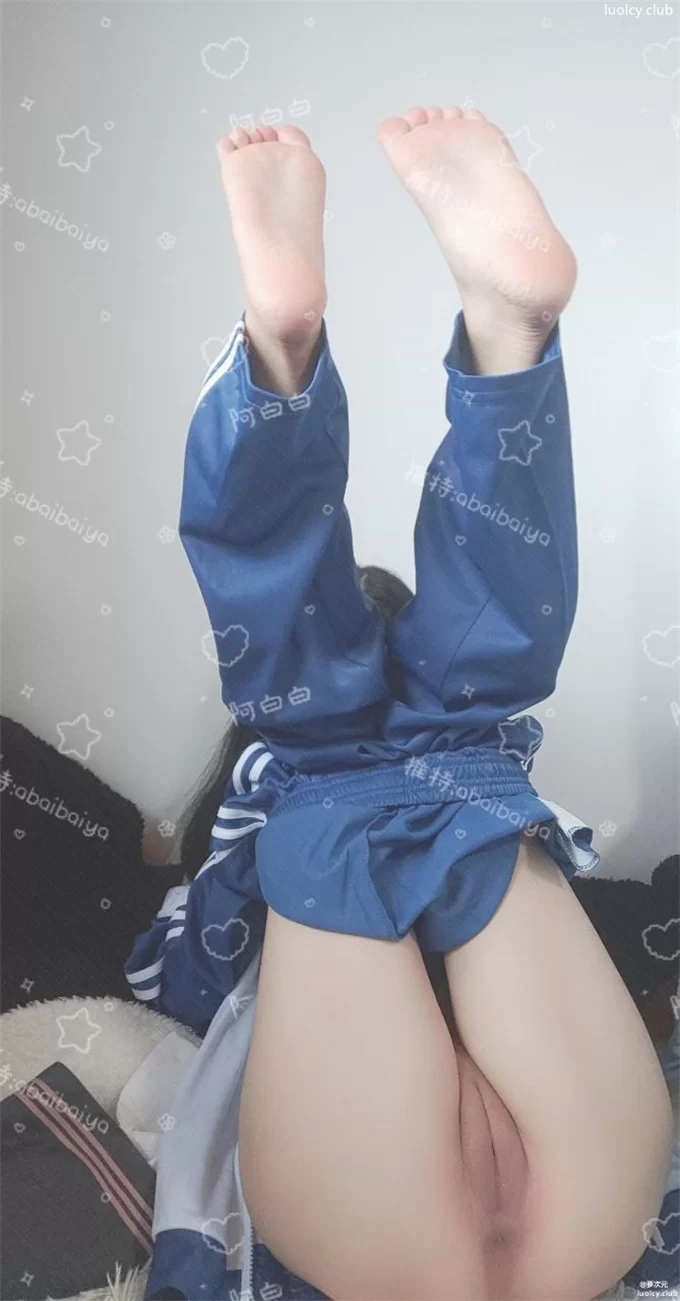 福利姬 阿白 – 贫乳白虎JK萝莉 露出户外撒尿【11P43V+758MB】