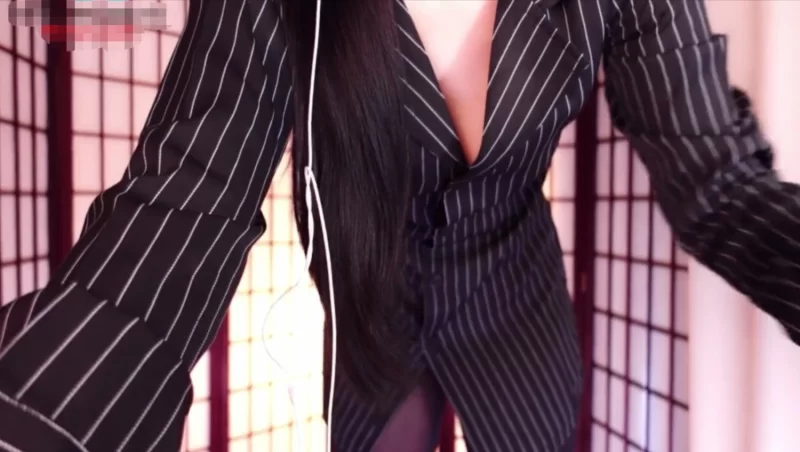 ASMR 斗鱼ASMR骚货主播[一酱33]5月最新-女上司让我完全失去理智【1V+232M】