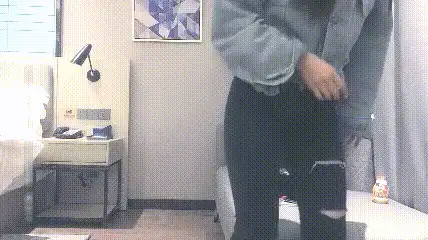 高颜值 牛仔褲美女吃雞啪啪 我要你操我 用手不舒服 啊啊爸爸操【2+2832MB】