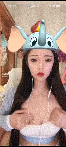 美女御姐 bigo巨乳笨蛋嘟嘟夹子聊天擦边乳晕闪现漏点合集【20v+480m】