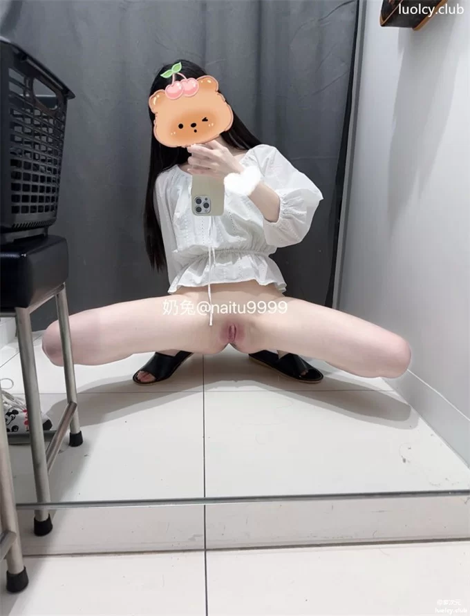 福利姬 爱吃蛋挞 –  酥胸白虎萝莉 极品一线天福利姬 私拍【253PnV+1004MB】