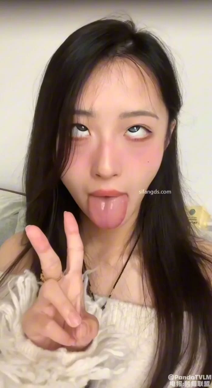 福利姬 极品阿黑颜美女 灌汤饱饱 宿舍里放飞自我【1v+460m】