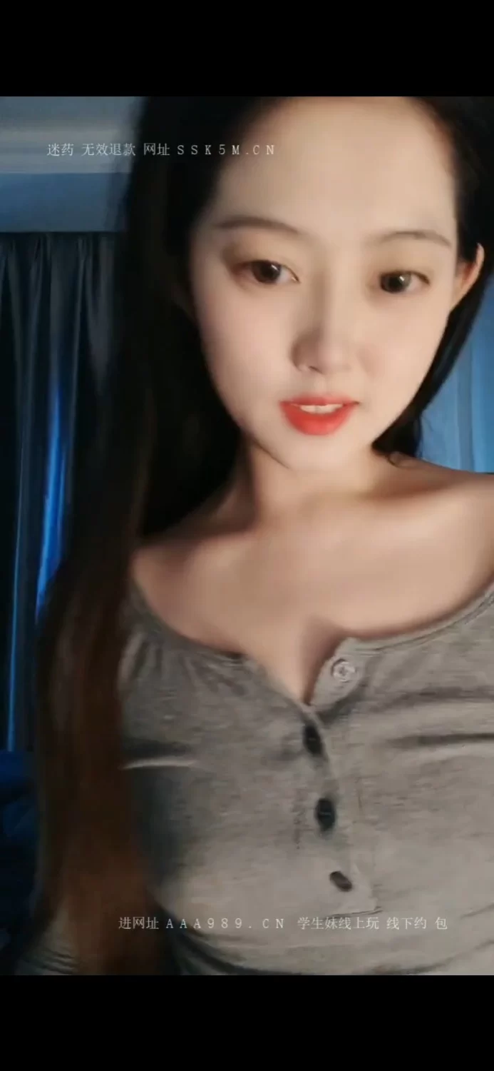 自拍 想要爸爸抱！纯欲系天花板！顶级尤物美少女，大眼睛甜美，脱下内裤掰嫩穴【1v+844mb】