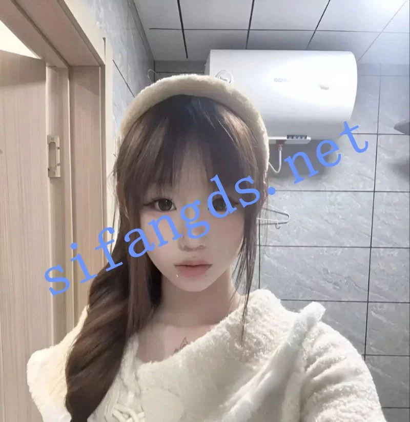 美女御姐 ✅抖音 小姜姜 气质精神小妹 露点 自慰 掰开B特写【1v+146.69M】