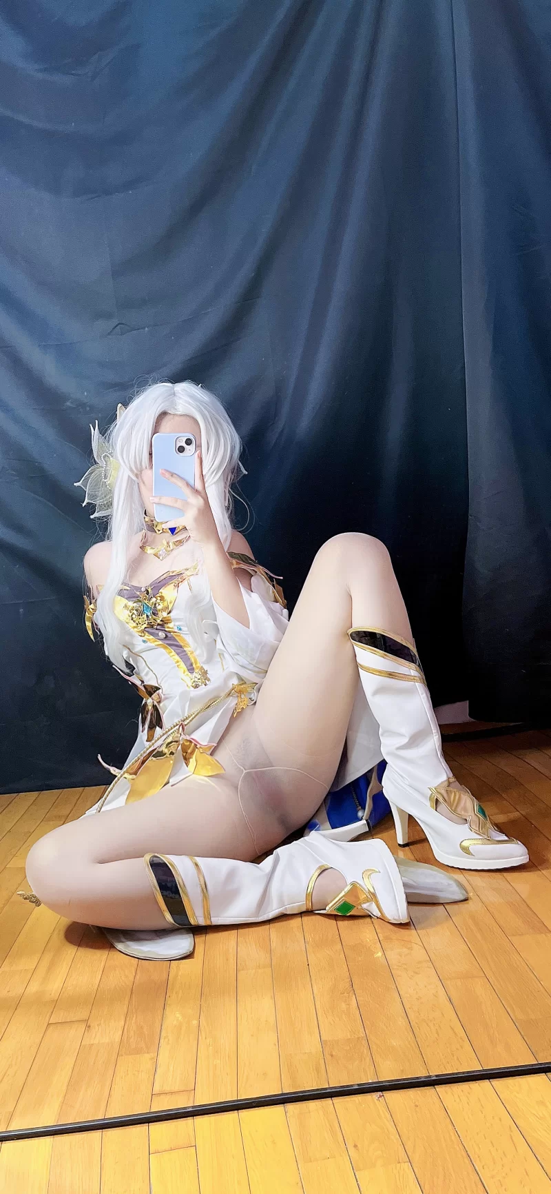 美女御姐 大奶一线天，可盐可甜，百变COS，嫩妹女菩萨[沐沐酱]【19v+265p+2.1g】