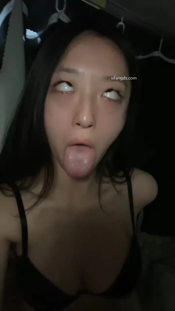 女大学生 [反差翻眼]抖音阿黑颜福利姬[灌汤饱饱]自选合集【6V+208M】