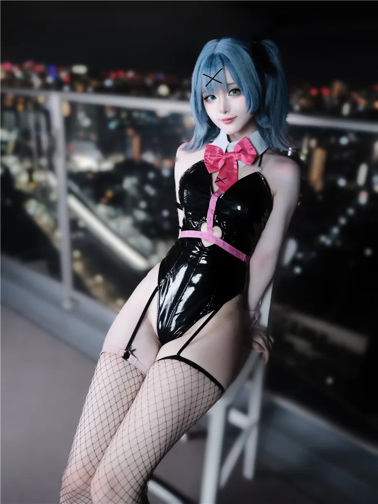 国产coser 幼愛Youmeko - 兔子洞【28p+568m】