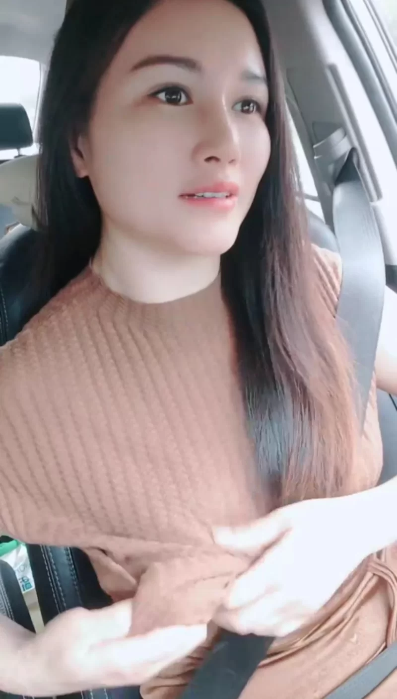 国产主播 滴滴女司机[不知天地为何物]御姐勾搭乘客酒店开房操逼，口交内射合集【10v+3.76g】