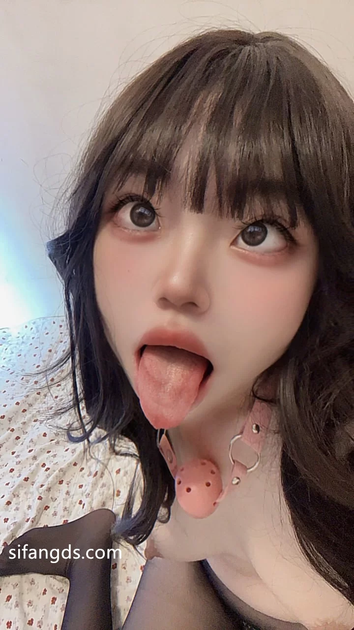 自拍 [2025年新流]可爱萝莉型母狗！推特露脸福利姬[小羊咩【np+nv+6.6g】