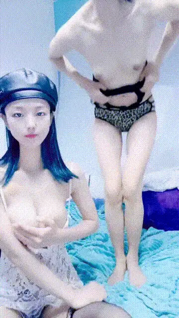 熟女少妇 妈妈带着骚女儿一起大秀，全程露脸黑丝情趣双头道具，【2+3231MB】