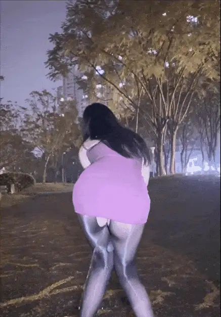 美女御姐 极品户外露出御姐小美-穿着黑丝带着手铐楼道站着自慰喷水【6V+1.15G】